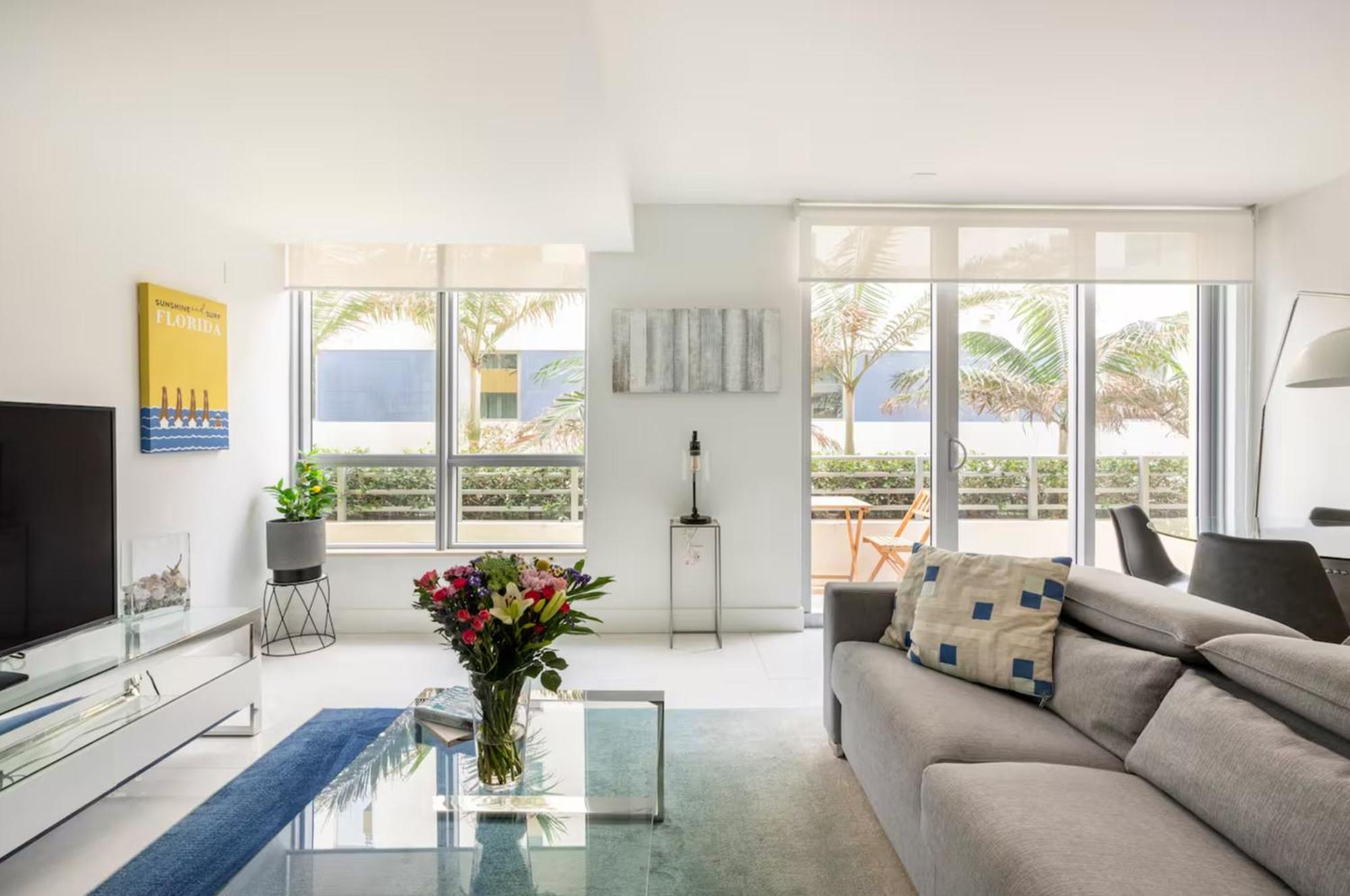 Beachfront Bentley Hotel One Bedroom Suite With Balcony And Beach Access Μαϊάμι Μπιτς Εξωτερικό φωτογραφία
