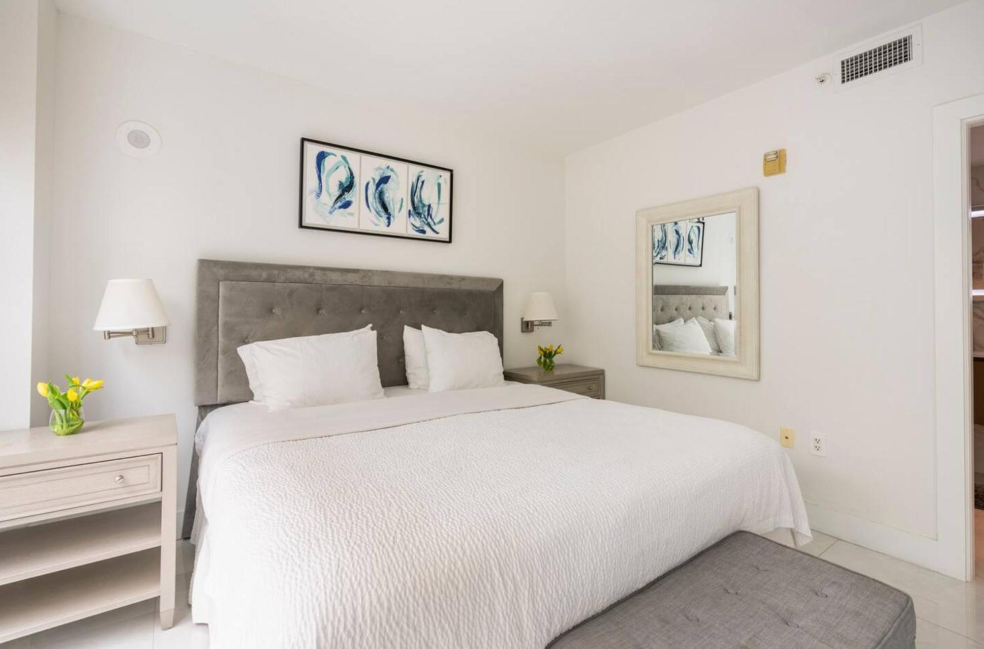 Beachfront Bentley Hotel One Bedroom Suite With Balcony And Beach Access Μαϊάμι Μπιτς Εξωτερικό φωτογραφία